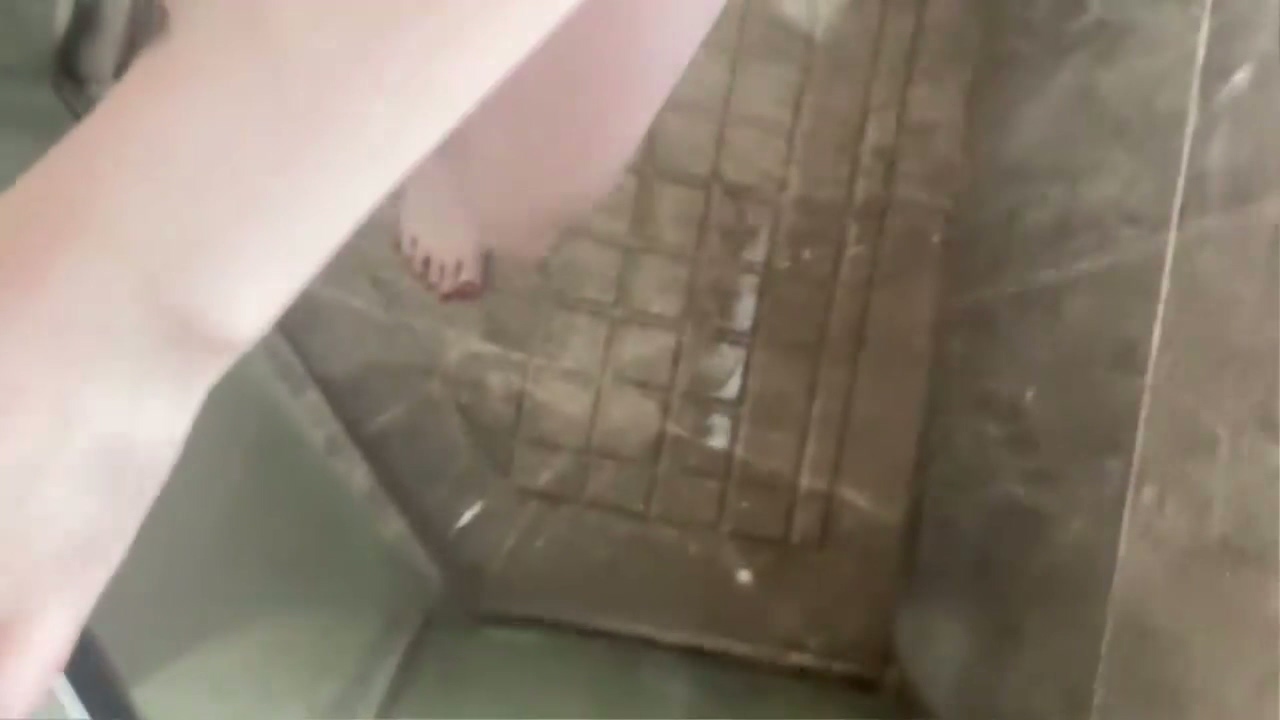 婉儿别闹 超火福利帮小妈洗澡 2V 2.1GB