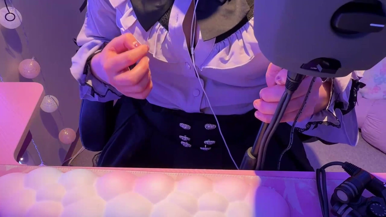 輝月さくら 舔耳朵被侵犯 2.9GB